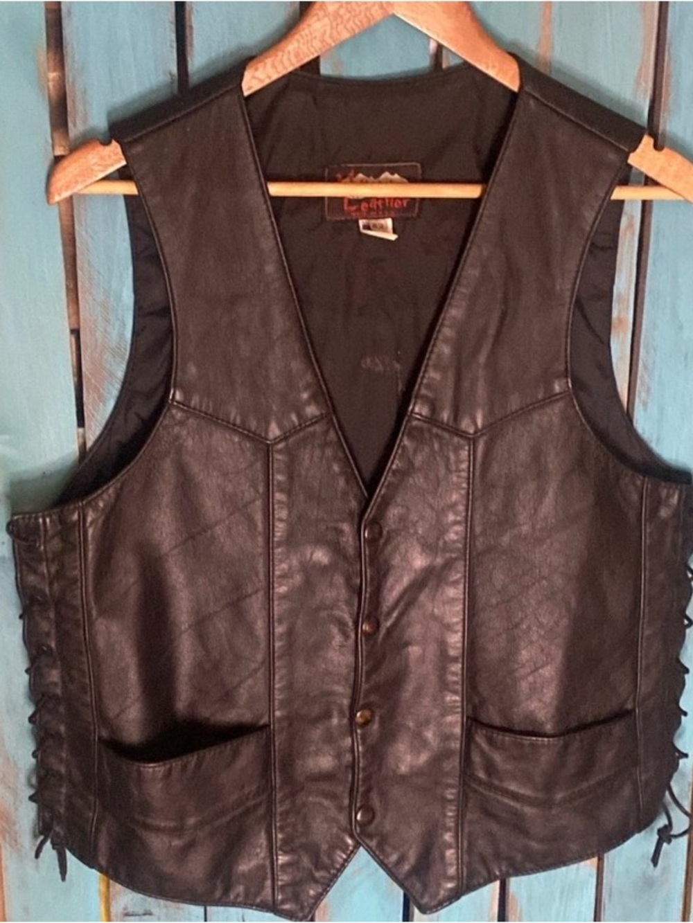 Vintage Hillside Leather black leather motorcycle vest size 42 made USA snap up